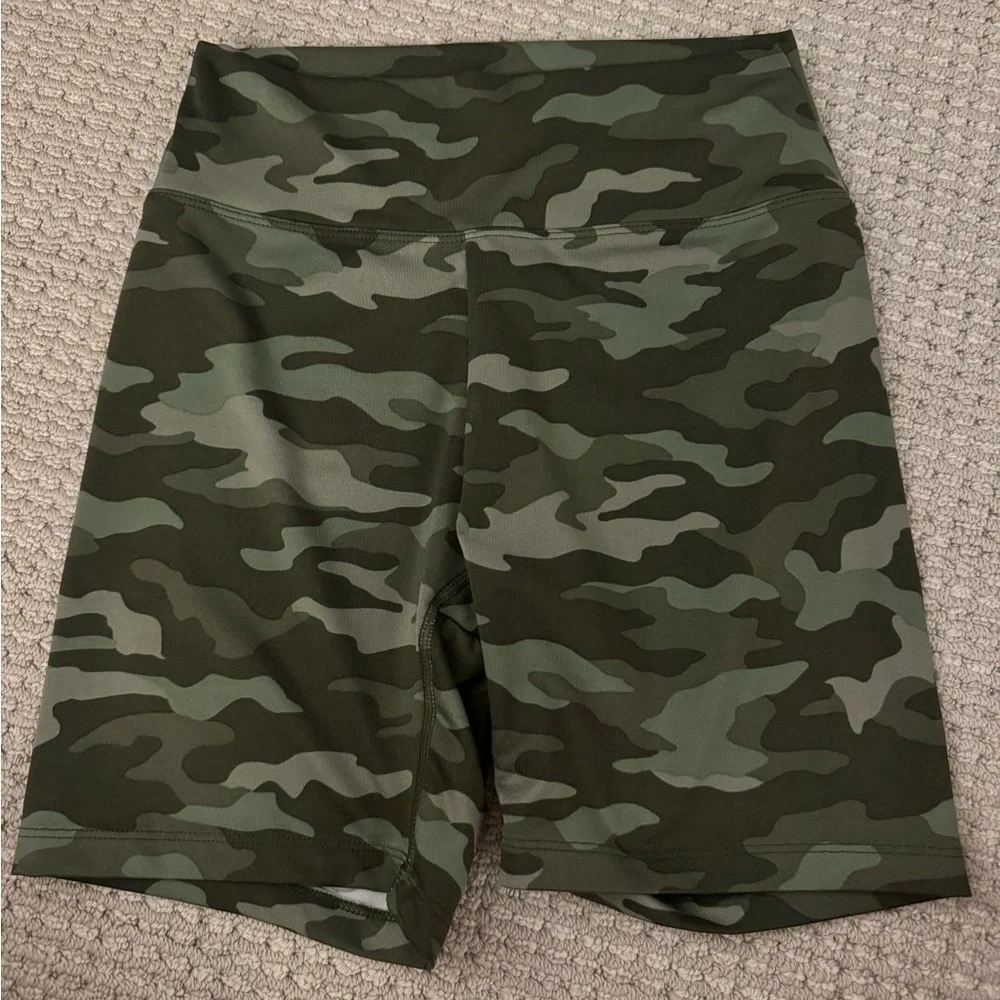 PINK by Victorias Secret Active Bike Shorts - Picture 1 of 3